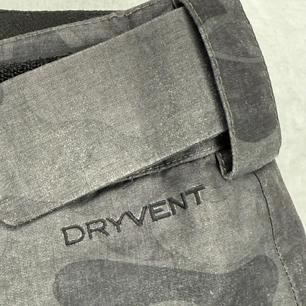 The North Face DryVent Snowboard Pants 32 Grey Camo Waterproof Ski Trousers READ
